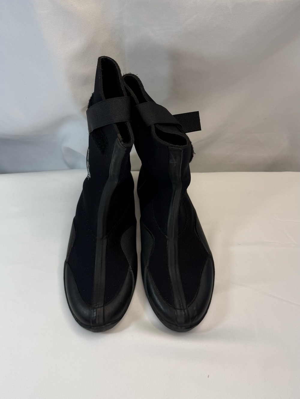Rip Curl Size 8 Black High-Top Slip-On Wetsuit Boots with Strap